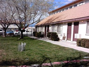 Crawford Street Apartments in North Las Vegas, NV - Building Photo - Building Photo