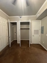 305 W Second St in Lafayette, LA - Foto de edificio - Building Photo