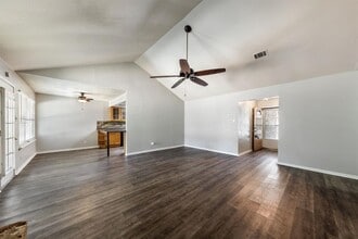 1202 Wroxton Way in Round Rock, TX - Building Photo - Building Photo