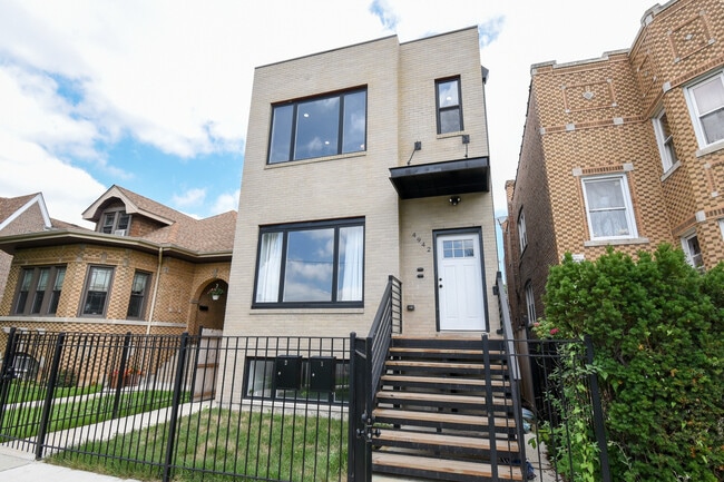 property at 4942 W Belden Ave