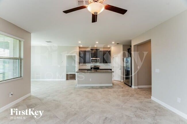 9660 Ivory Dr in Sun City Center, FL - Building Photo - Building Photo
