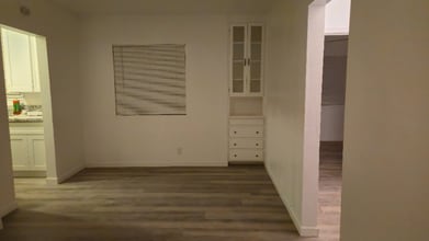 725 31st St in Bakersfield, CA - Foto de edificio - Building Photo