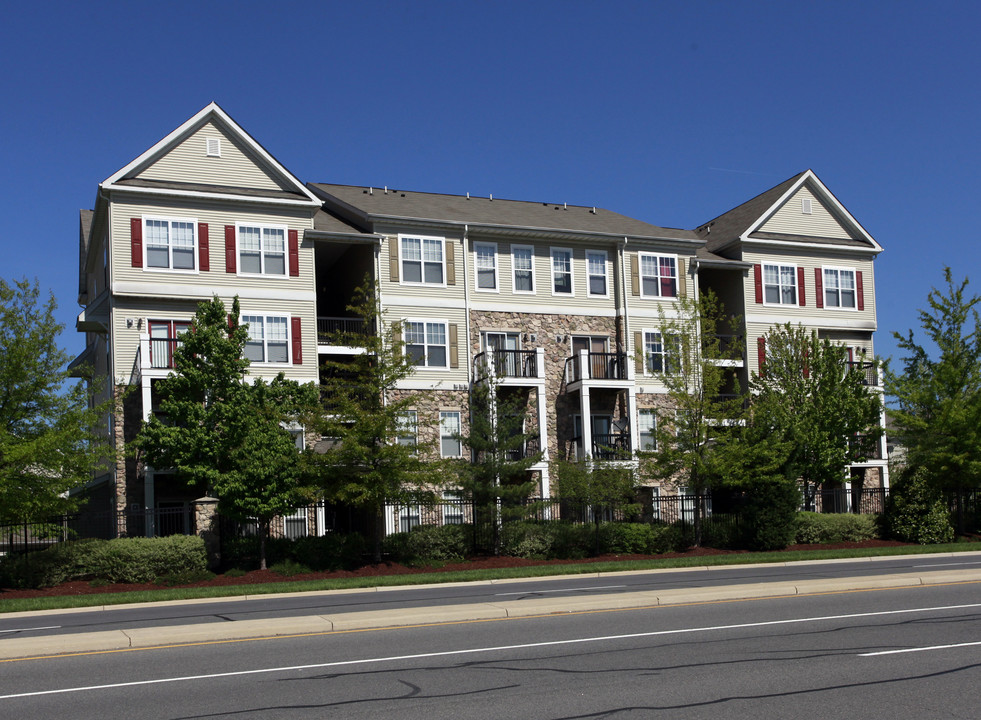 Stonegate At Faircrest in Centreville, VA - Building Photo