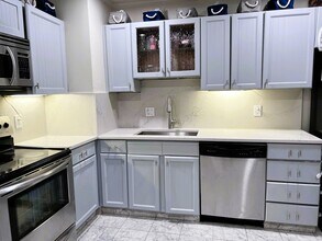 474 Revere Beach Blvd, Unit 604 in Revere, MA - Building Photo - Building Photo