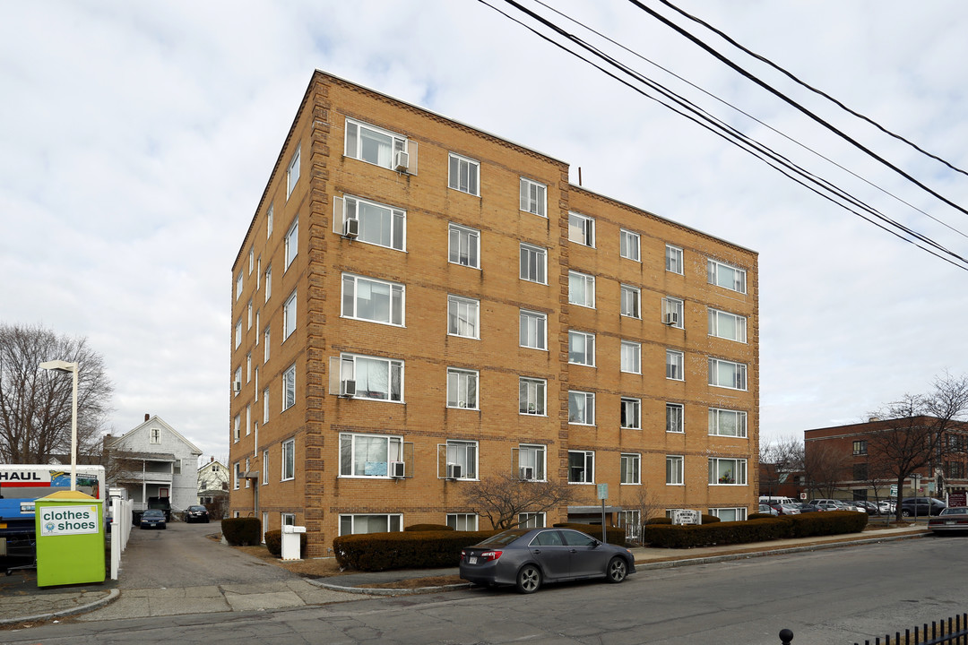 Arlington Minuteman Towers in Arlington, MA - Building Photo