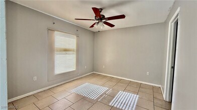 528 Peerless Cir in Lehigh Acres, FL - Building Photo - Building Photo