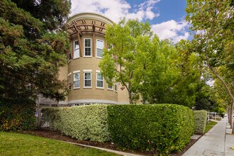 Pennisula Real in Los Altos, CA - Building Photo - Building Photo