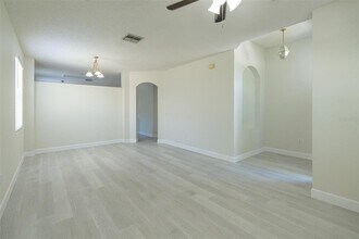 3973 Andover Cay Blvd in Orlando, FL - Building Photo - Building Photo