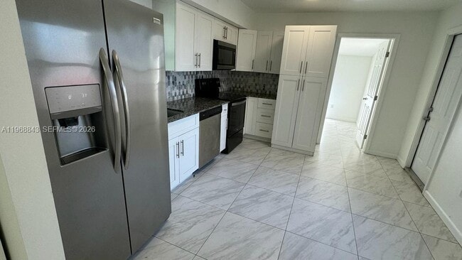 2275 NW 99th Terrace in Miami, FL - Building Photo - Building Photo