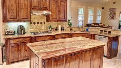 1224 Willowdale Ln in Irving, TX - Building Photo - Building Photo