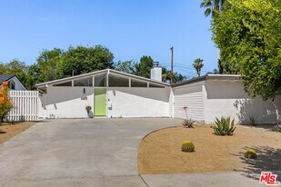 6283 Lubao Ave in Los Angeles, CA - Building Photo