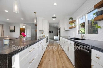 1953 Granite Hills Dr in El Cajon, CA - Building Photo - Building Photo