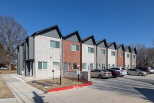 1336 S West Ave in Fayetteville, AR - Building Photo