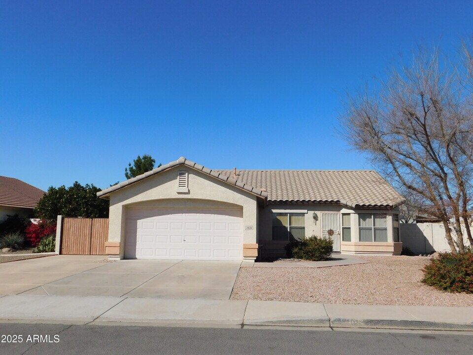 2430 E Fairview St in Chandler, AZ - Building Photo