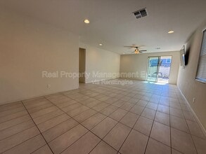 8755 W Solano Dr in Glendale, AZ - Building Photo - Building Photo