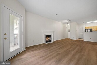 4405 Fair Stone Dr in Fairfax, VA - Building Photo - Building Photo