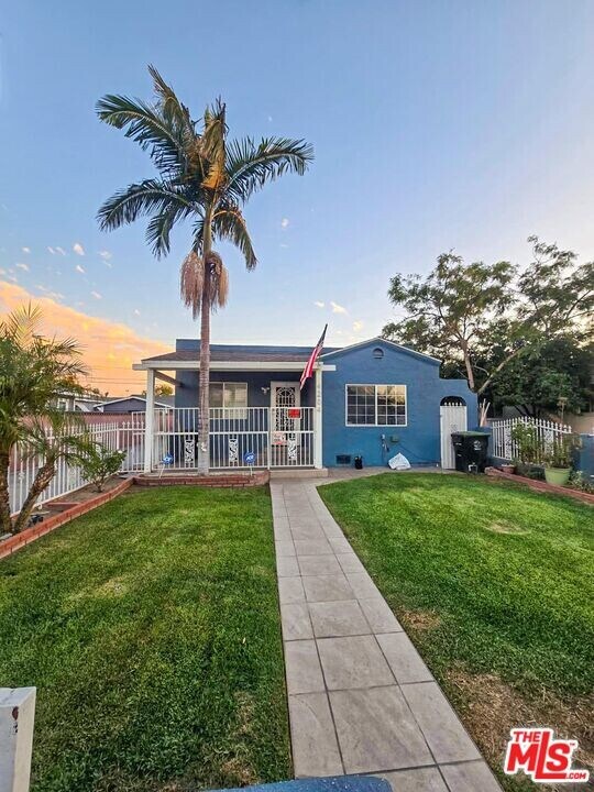 4204 E 53rd St in Maywood, CA - Foto de edificio