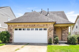 9849 White Poplar Dr in Olive Branch, MS - Building Photo