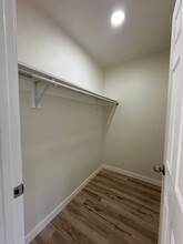 17782 E Burnside St in Portland, OR - Building Photo - Building Photo