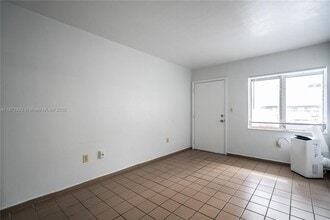 260 Navarre Ave in Coral Gables, FL - Building Photo - Building Photo