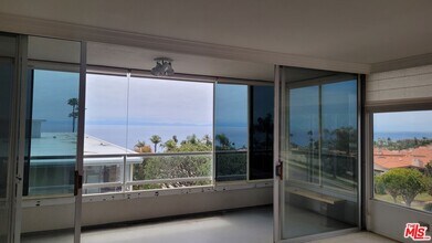 32646 Coastsite Dr in Rancho Palos Verdes, CA - Building Photo - Building Photo