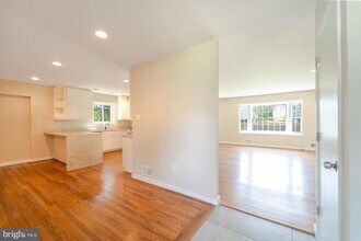7903 Esther Dr in Oxon Hill, MD - Building Photo - Building Photo