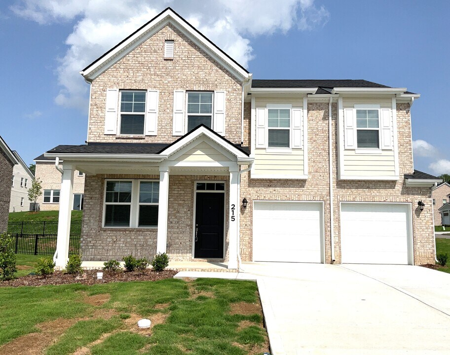 215 Argea Dr in Mount Juliet, TN - Building Photo