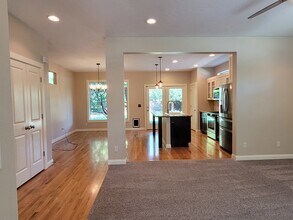 608 W Laughton Dr in Meridian, ID - Building Photo - Building Photo