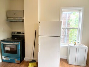 126 Glenville Ave, Unit 2 in Boston, MA - Foto de edificio - Building Photo