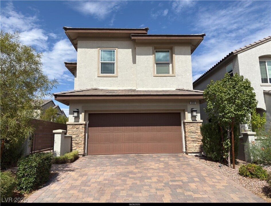 398 Misterioso St in Henderson, NV - Building Photo