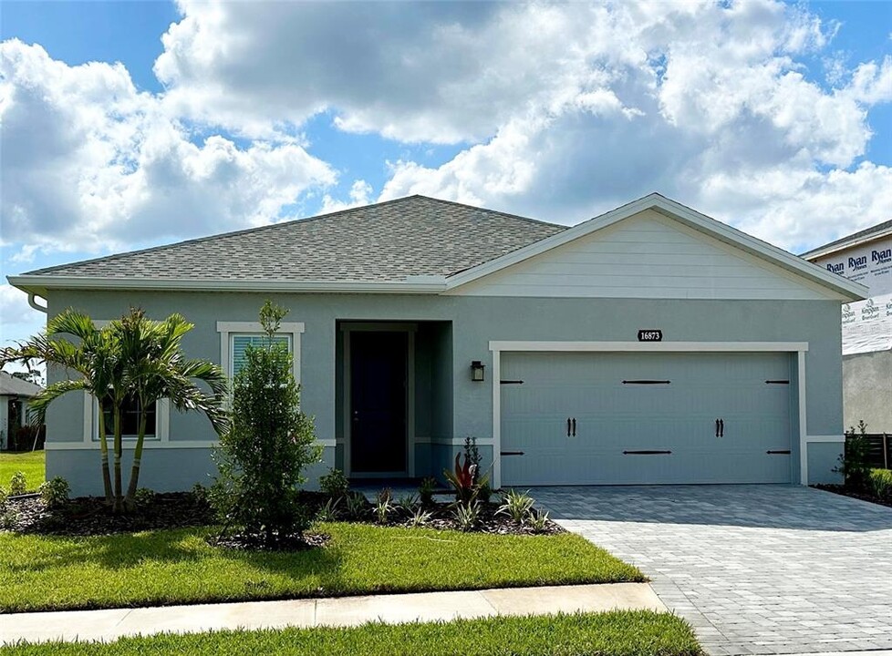 16873 Castoro Dr in Port Charlotte, FL - Building Photo