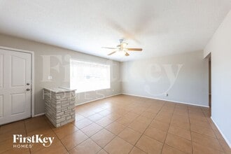 5702 N 19th Dr in Phoenix, AZ - Building Photo - Building Photo