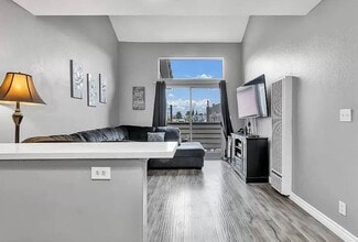 327 Chestnut Ave, Unit 307 in Long Beach, CA - Foto de edificio - Building Photo