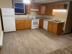 103 Sanderson Dr, Unit 3 in Slippery Rock, PA - Building Photo