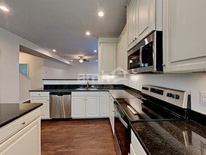 1721 Muirwood Blvd in Murfreesboro, TN - Foto de edificio - Building Photo