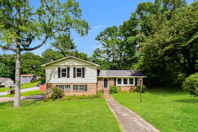 7312 Penland Dr