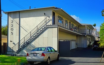 2617 Nelson Ave in Redondo Beach, CA - Building Photo - Building Photo