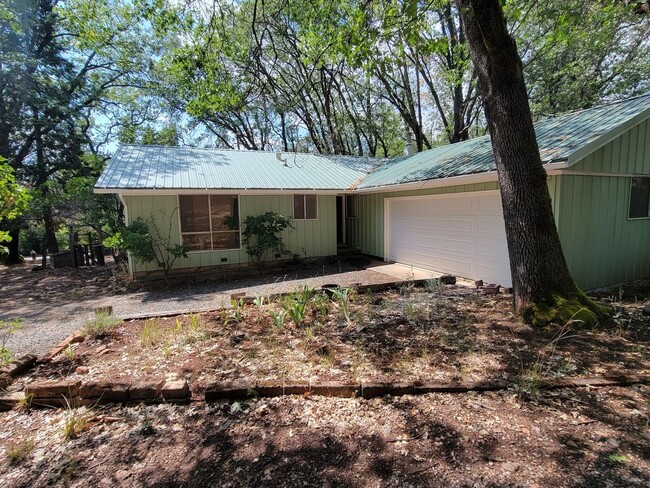 property at 1130 E Weaver Creek Rd