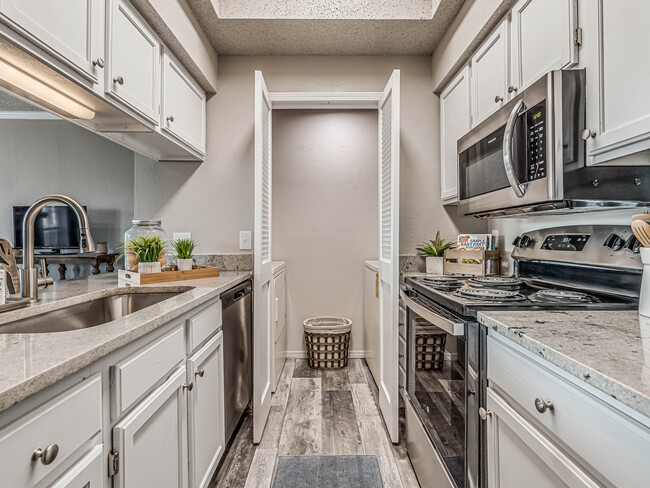 One Eton Square in Tulsa, OK - Building Photo - Building Photo