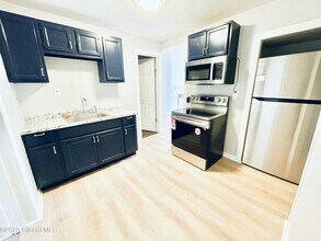 363 Madison Ave in Albany, NY - Building Photo - Building Photo