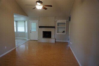 5022 Fox Hollow Blvd in Spring, TX - Foto de edificio - Building Photo
