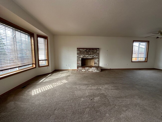 1476 SW 218th Terrace in Beaverton, OR - Building Photo - Building Photo