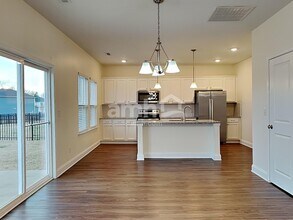 1323 Lomond Dr in Nashville, TN - Building Photo - Building Photo