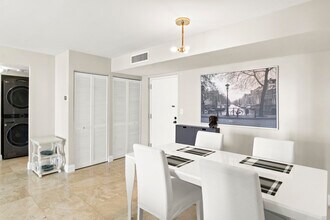 290 174th St in Sunny Isles Beach, FL - Building Photo - Building Photo