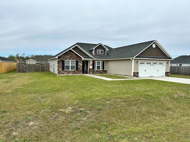 144 Prelude Dr in Richlands, NC - Building Photo - Building Photo