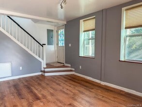 25 W Church St in Beacon, NY - Building Photo - Building Photo