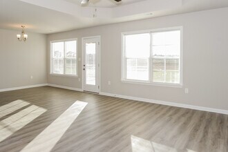 478 Carter Grove Rd in Toney, AL - Foto de edificio - Building Photo