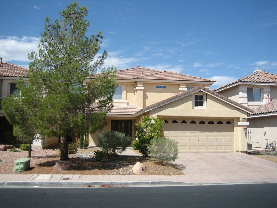 10889 Dornoch Castle St in Las Vegas, NV - Building Photo