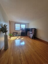 359 Brook St in Bristol, CT - Building Photo - Building Photo