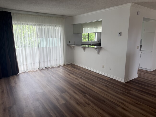 property at 5000 S Centinela Ave